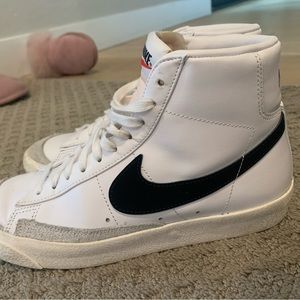 Nike Blazer Mid '77